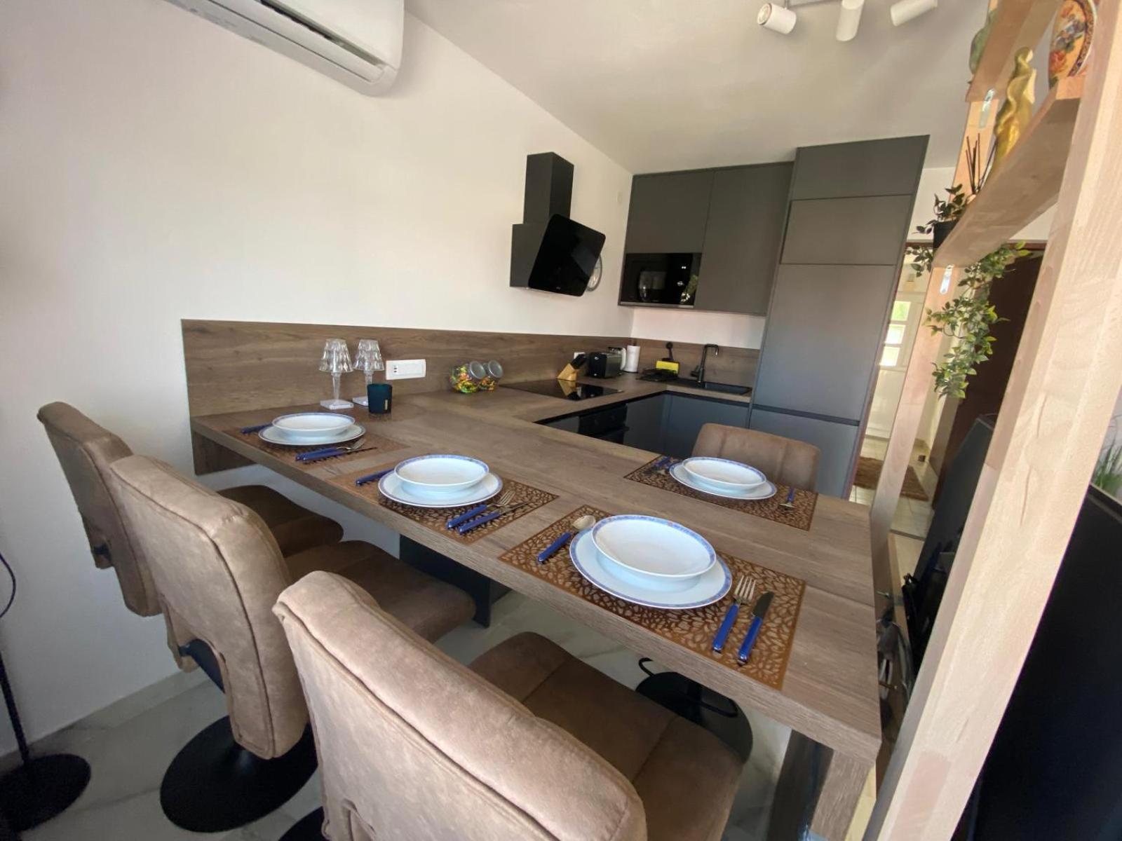 Mar&mar Apartment *
