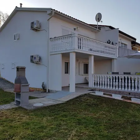 Mar&Mar Apartment Malinska Exterior photo