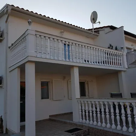 Mar&Mar Apartment Malinska Exterior photo