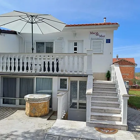 Mar&Mar Apartment Malinska Exterior photo
